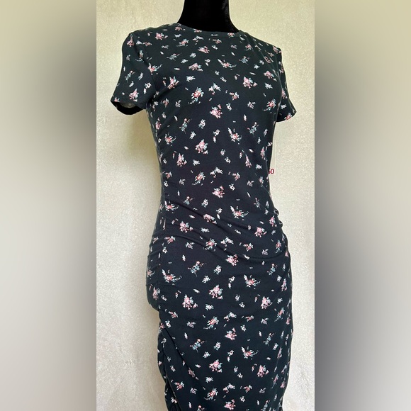 Women’s Ruched Bodycon Tee Dress - Picture 2 of 6